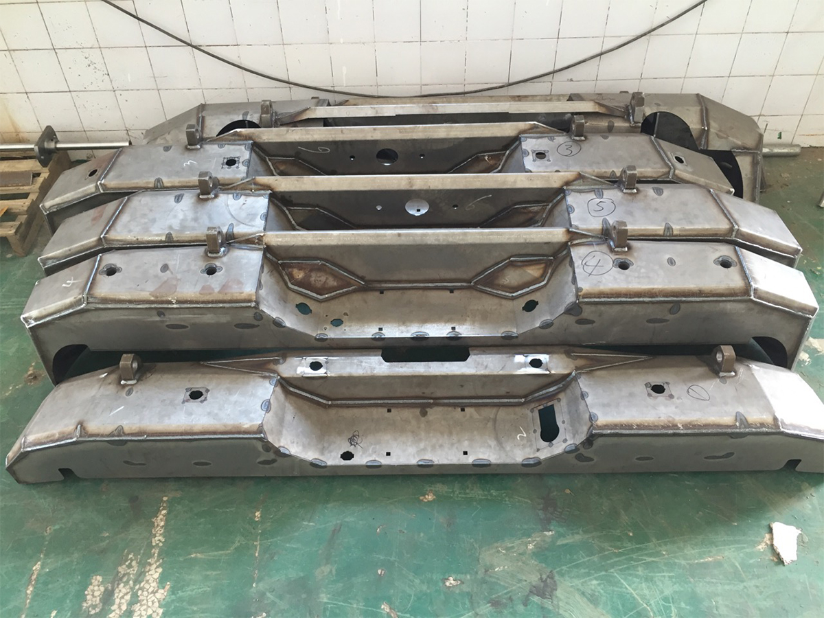 電子設(shè)備鈑金